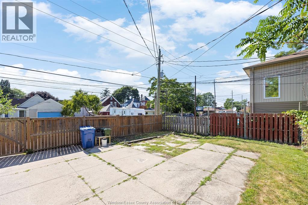 1056-1060 Niagara Property Photo 25