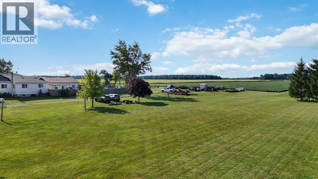 1061 Oil Springs Line Property Photo 7