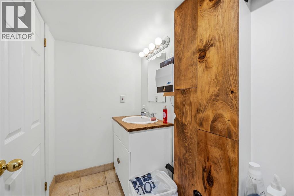4190 Petrolia Line Property Photo 18
