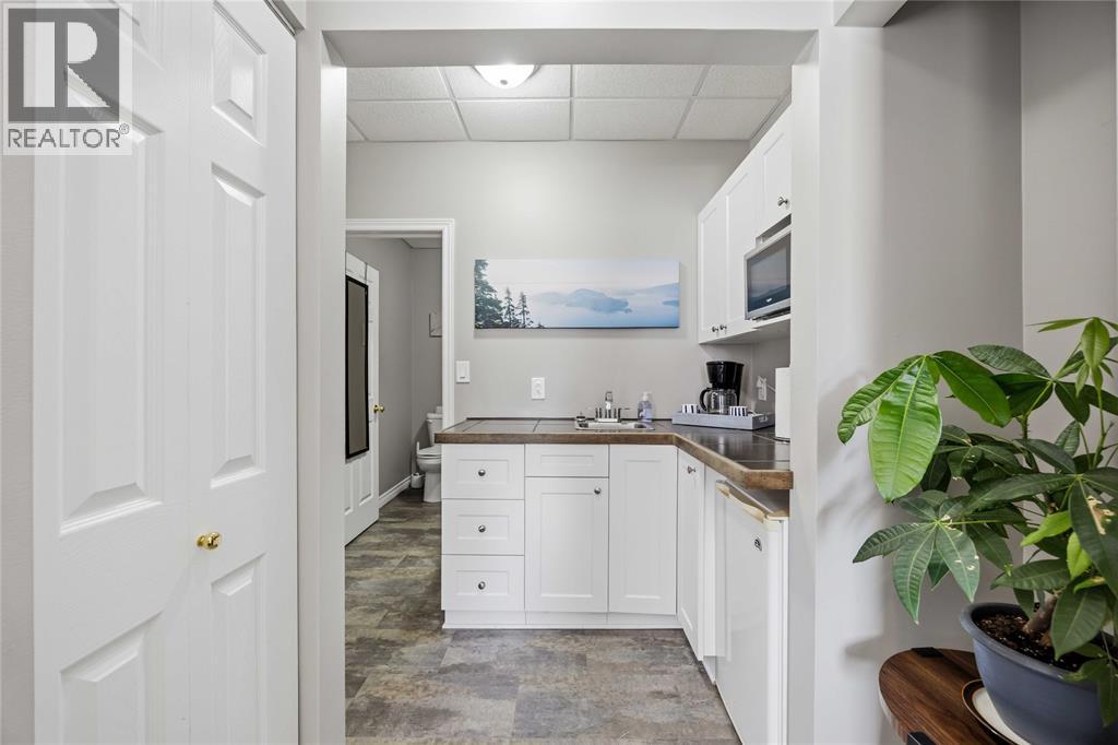 4190 Petrolia Line Property Photo 28