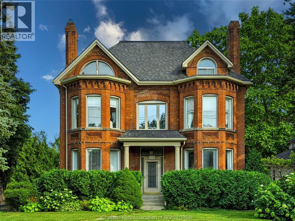 598 Park Avenue Property Photo 1