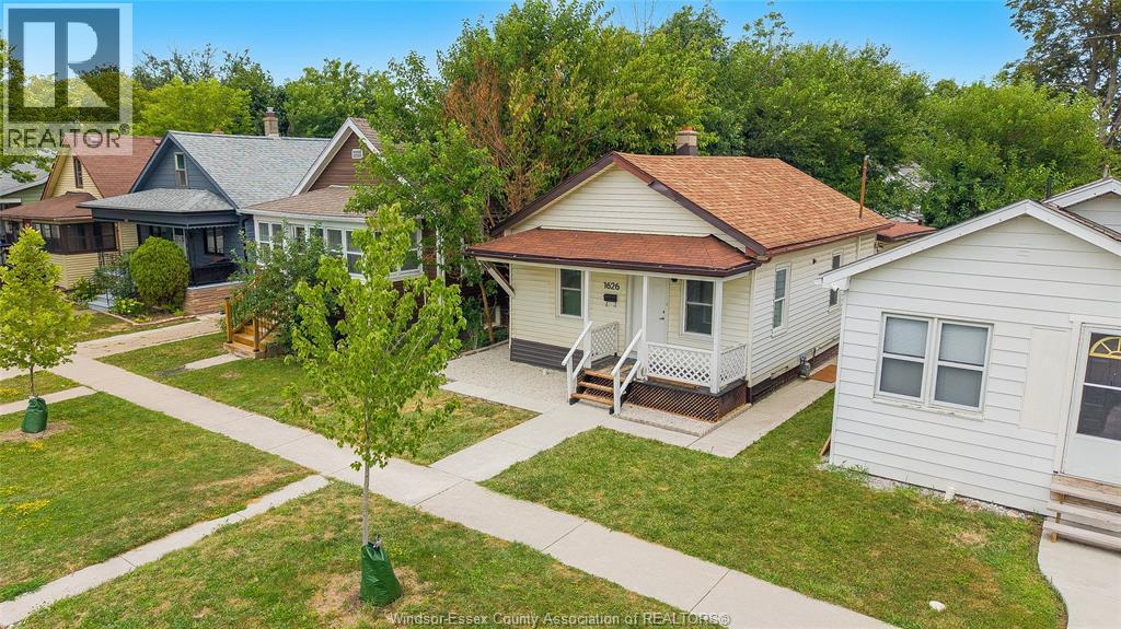 1626 ALBERT Property Photo 1