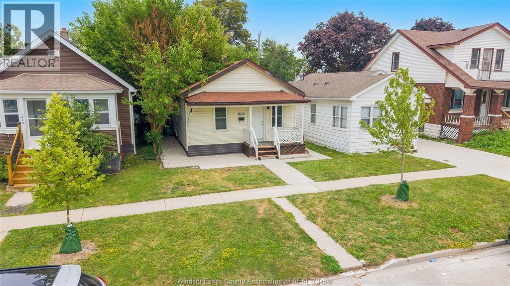 1626 Albert Property Photo 2