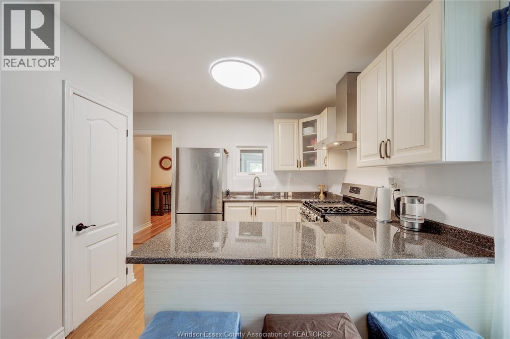 1626 Albert Property Photo 4