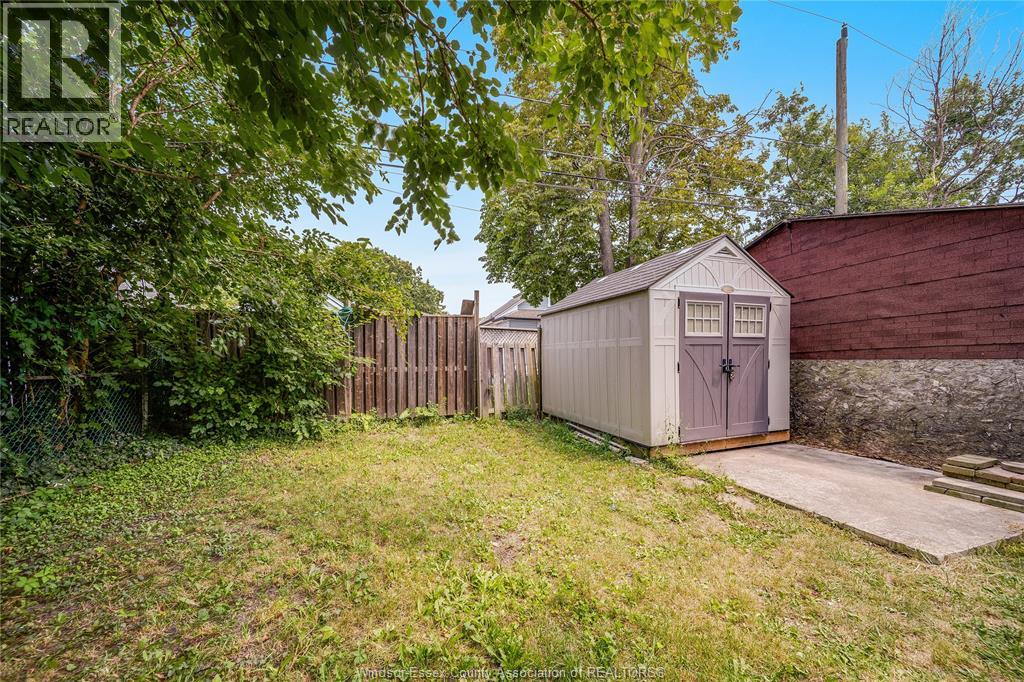 1626 Albert Property Photo 20