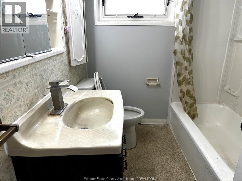 3615 Longfellow Property Photo 9