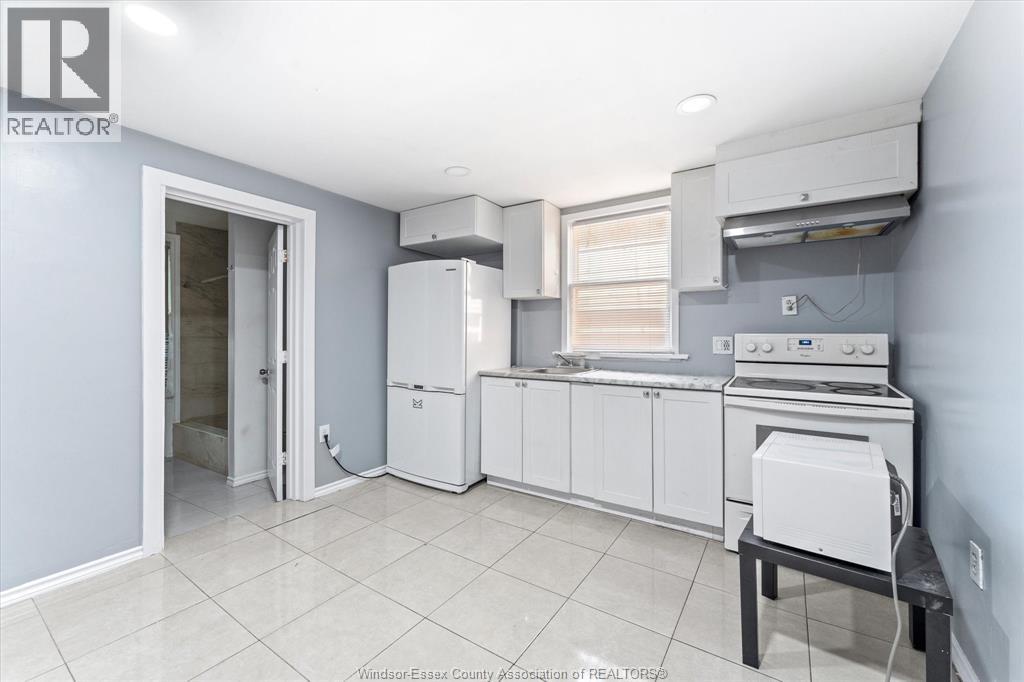 691 Windermere Road Property Photo 4