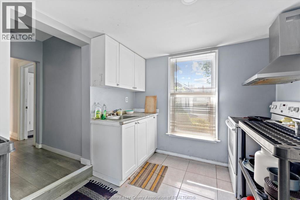 691 Windermere Road Property Photo 17