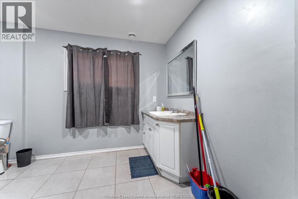 691 Windermere Road Property Photo 21