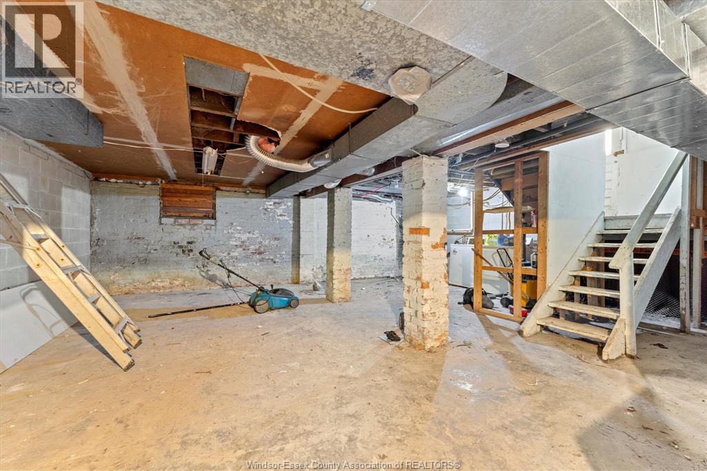 691 Windermere Road Property Photo 23