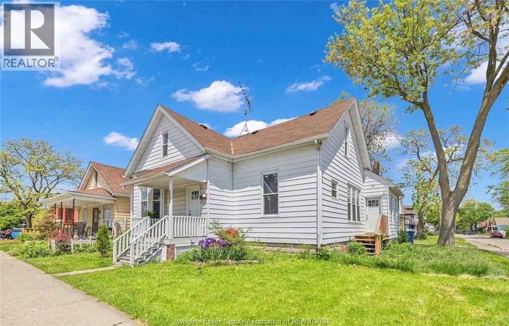 294 Louis Avenue Property Photo 2