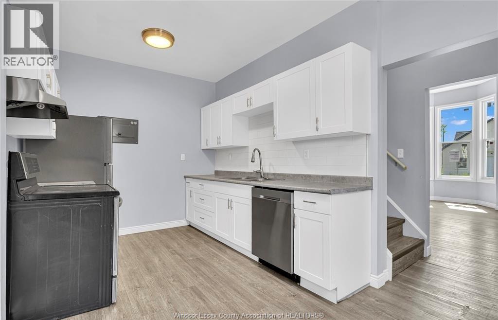 294 Louis Avenue Property Photo 3