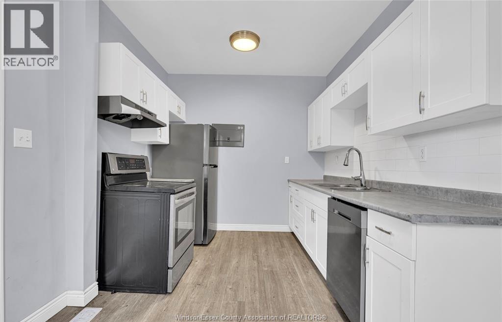 294 Louis Avenue Property Photo 4