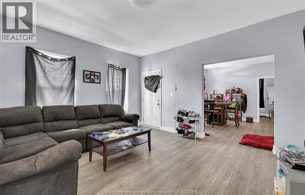 294 Louis Avenue Property Photo 17