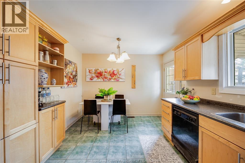 381 Carling Property Photo 13