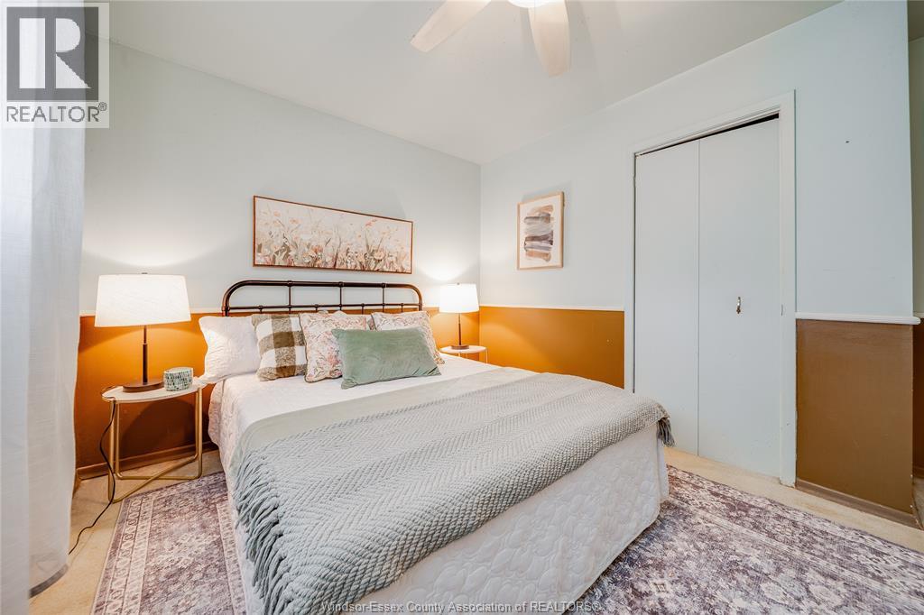 381 Carling Property Photo 21