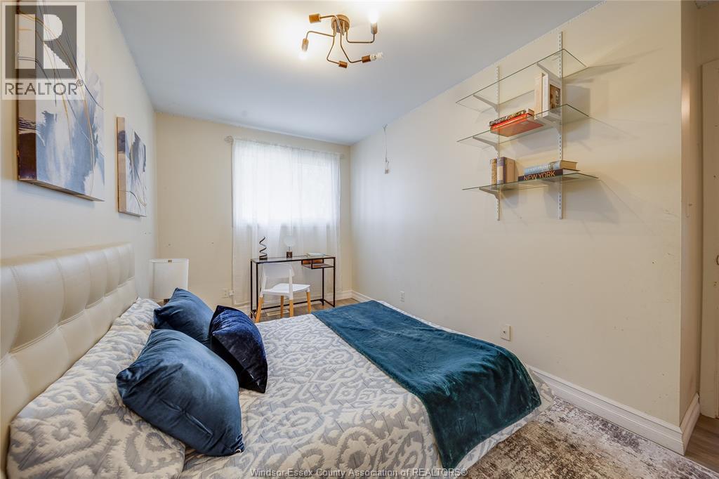 381 Carling Property Photo 24