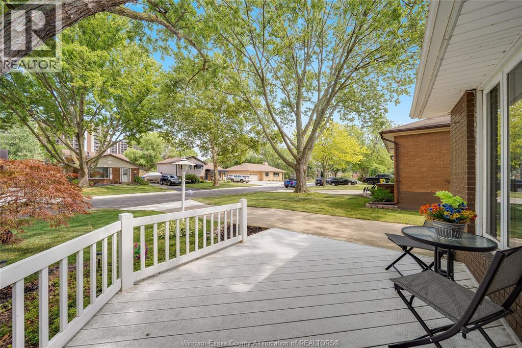 381 Carling Property Photo 38