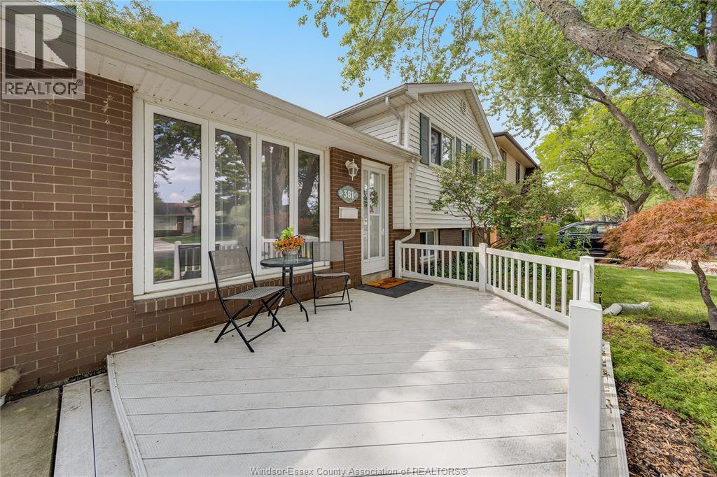 381 Carling Property Photo 40