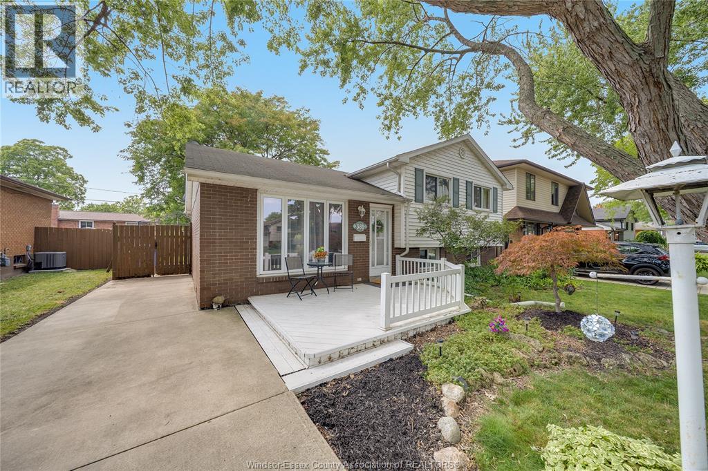 381 Carling Property Photo 45