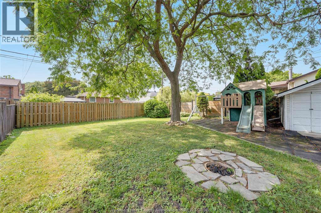 381 Carling Property Photo 49
