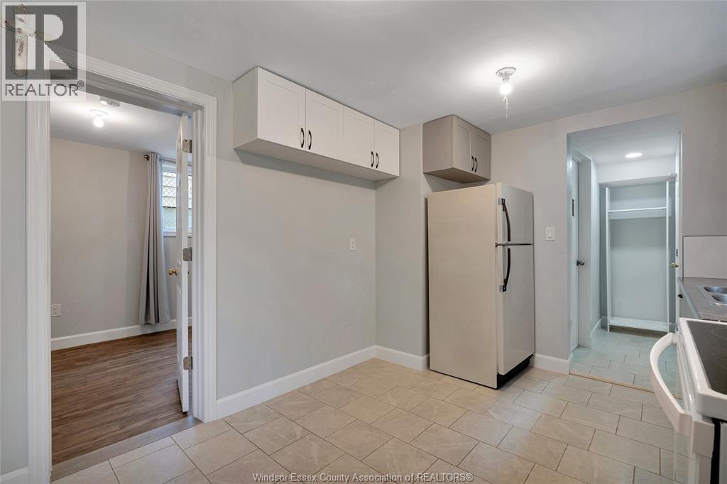 881 Parent Avenue Unit# Lower Property Photo 6