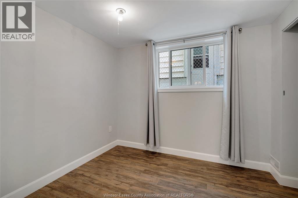 881 Parent Avenue Unit# Lower Property Photo 9