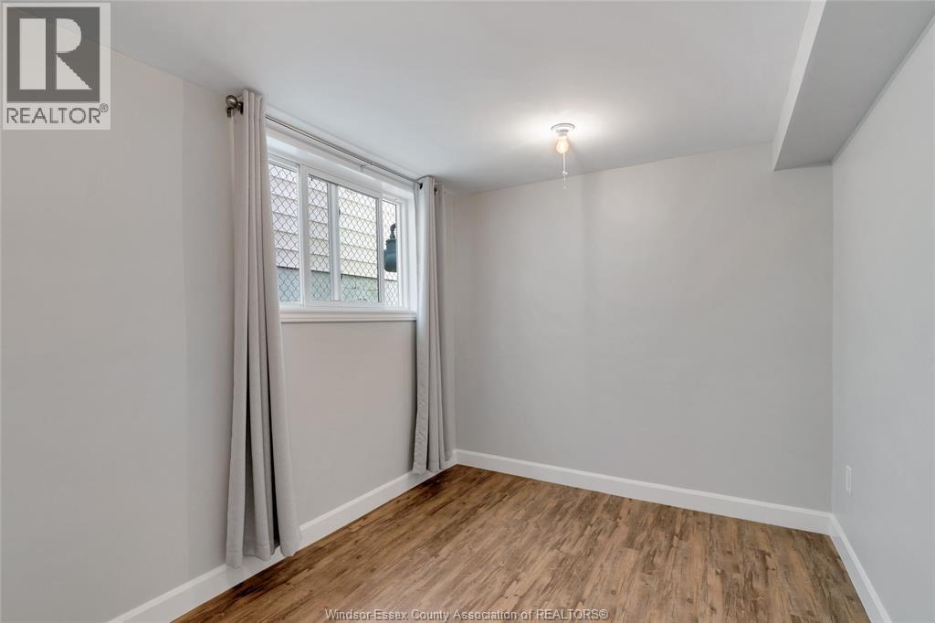 881 Parent Avenue Unit# Lower Property Photo 12