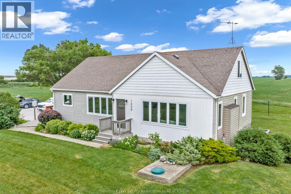 1226 Puce Road Property Photo 1