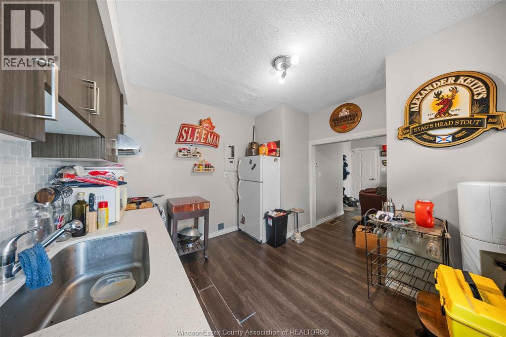 771 Chilver Road Property Photo 16