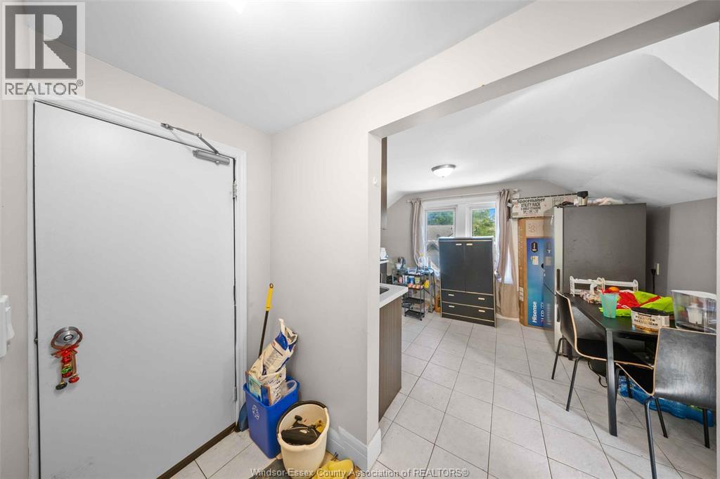 771 Chilver Road Property Photo 28