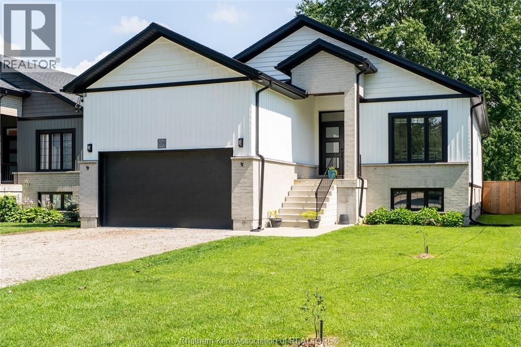 339 Oak Street West Photo de la propriété 1