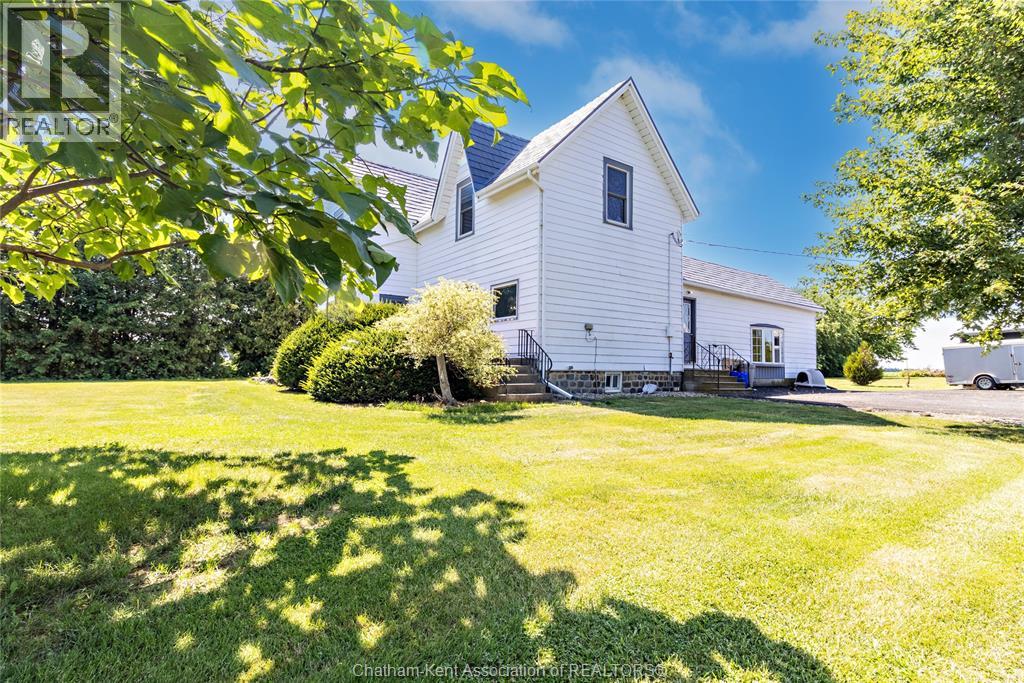 10585 Boundary Line Property Photo 3
