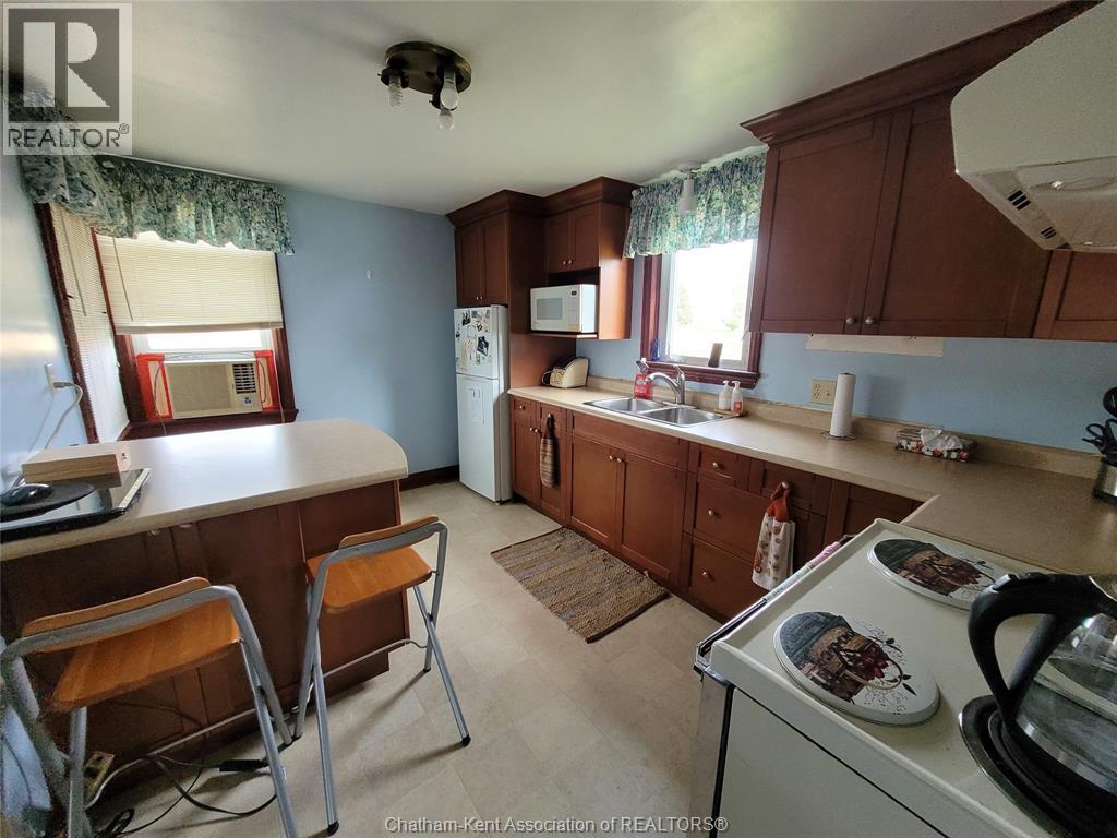 221 Holt Line Property Photo 3