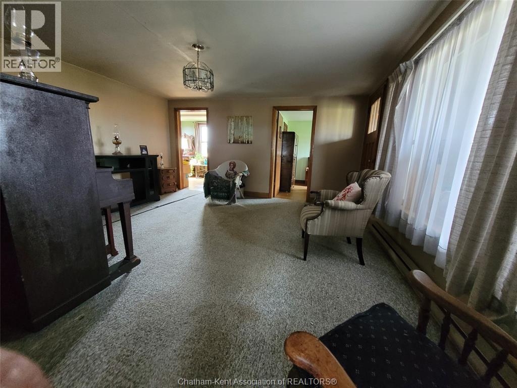 221 Holt Line Property Photo 5