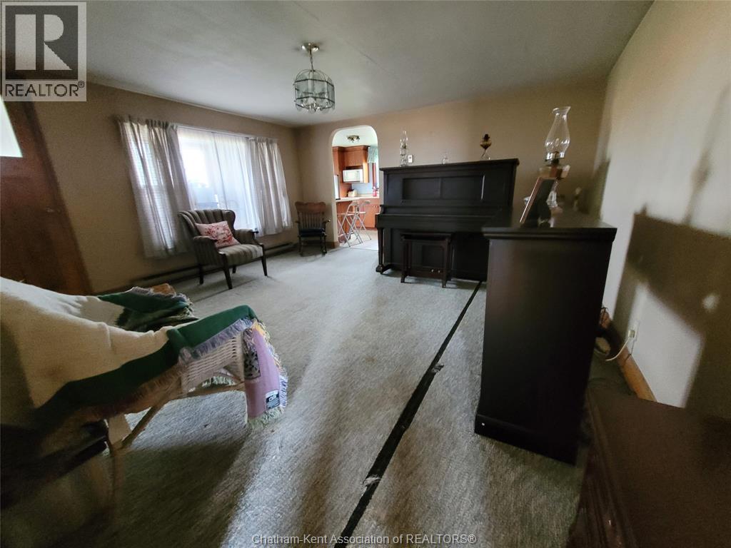 221 Holt Line Property Photo 6