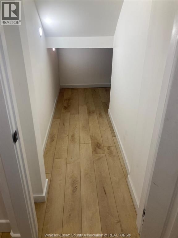 631 Holburn Street Unit# Lower Property Photo 10