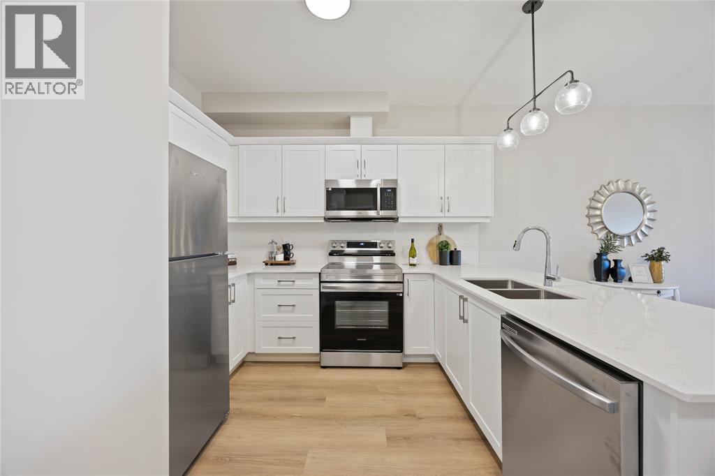 214 St Clair Boulevard Unit# 16 Property Photo 8