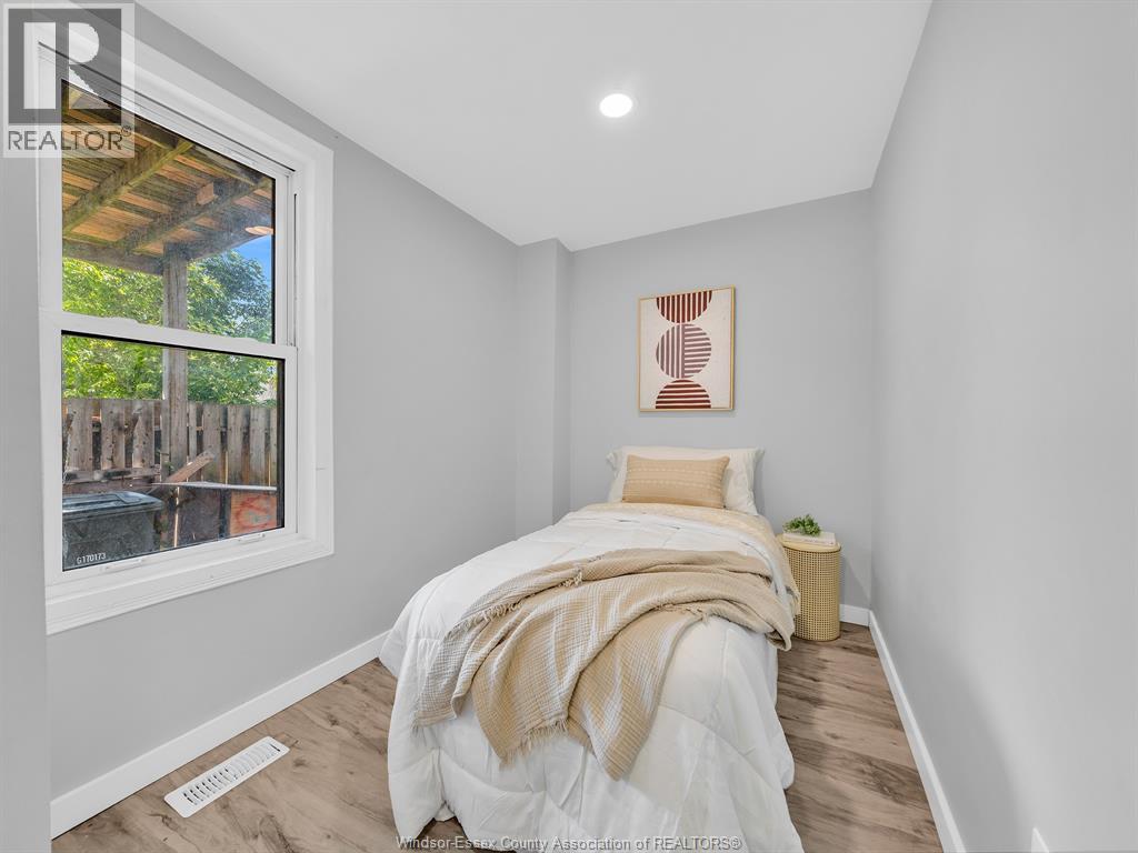 1153 University Property Photo 4