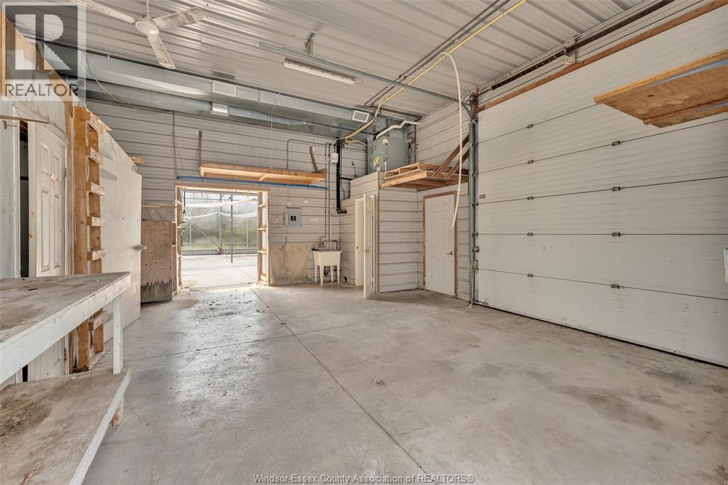 585 Seacliff Drive Property Photo 24