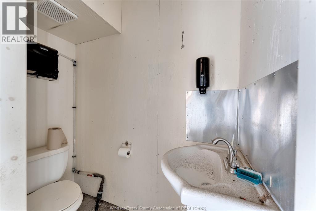 585 Seacliff Drive Property Photo 36