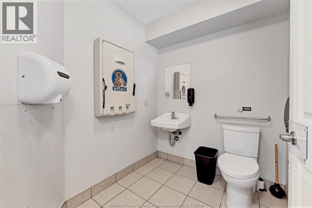 585 Seacliff Drive Property Photo 40