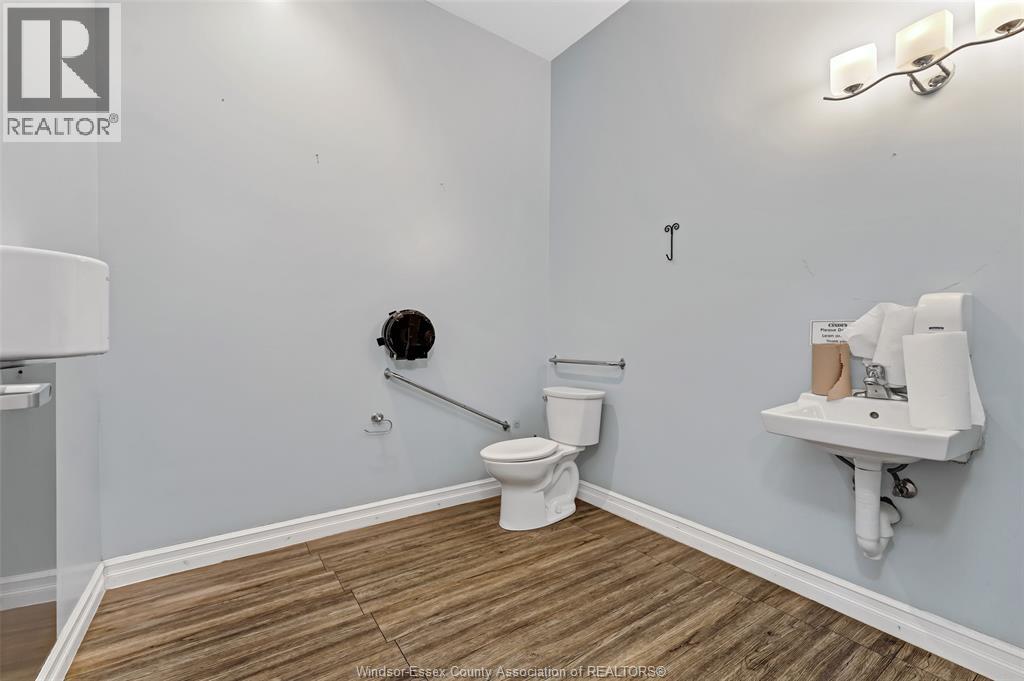 585 Seacliff Drive Property Photo 47