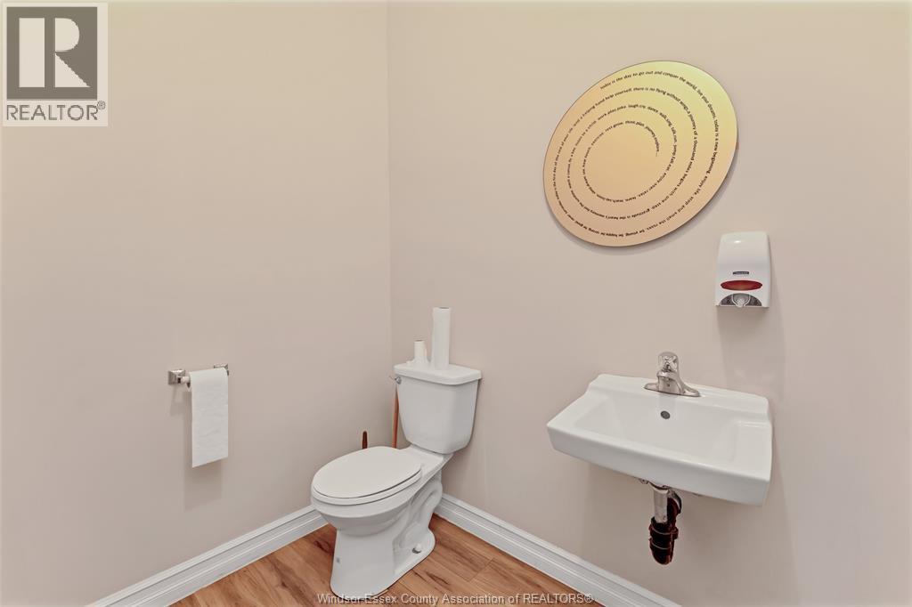 585 Seacliff Drive Property Photo 48