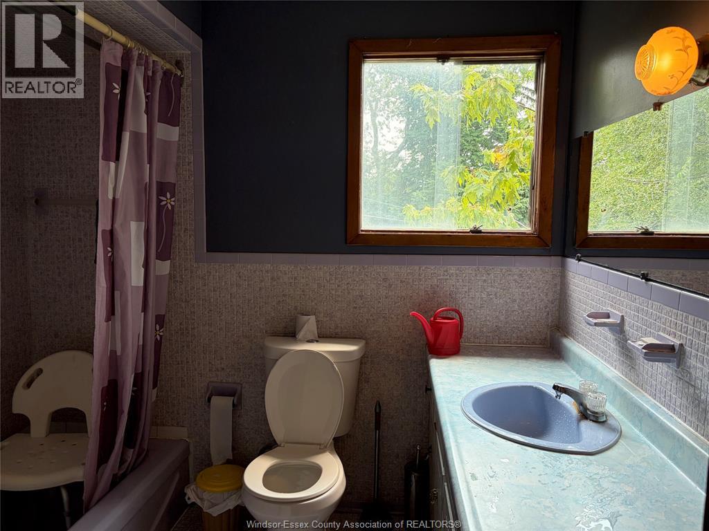 357-363 Wyandotte Street West Property Photo 15