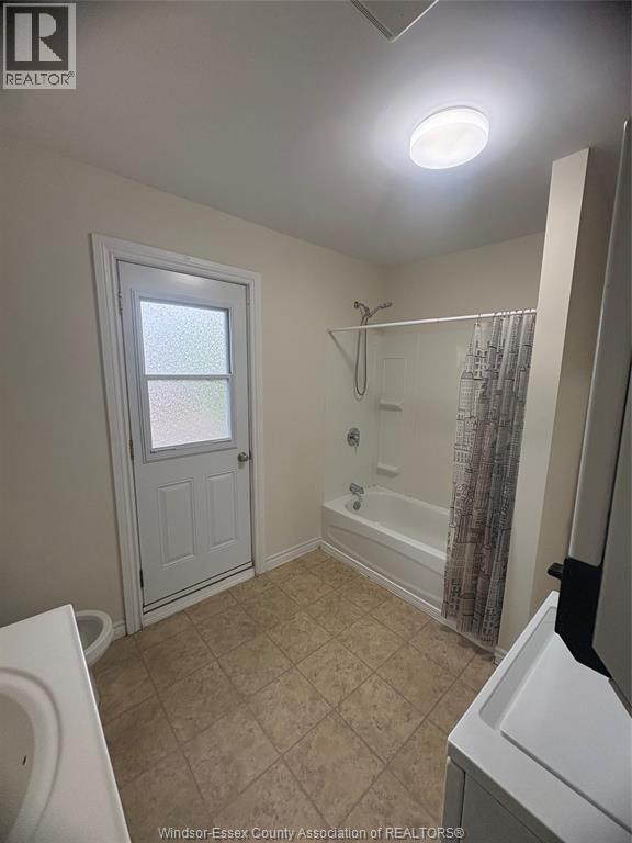 853 Pillette Unit# 2 Property Photo 4