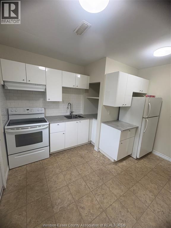 853 Pillette Unit# 2 Property Photo 6