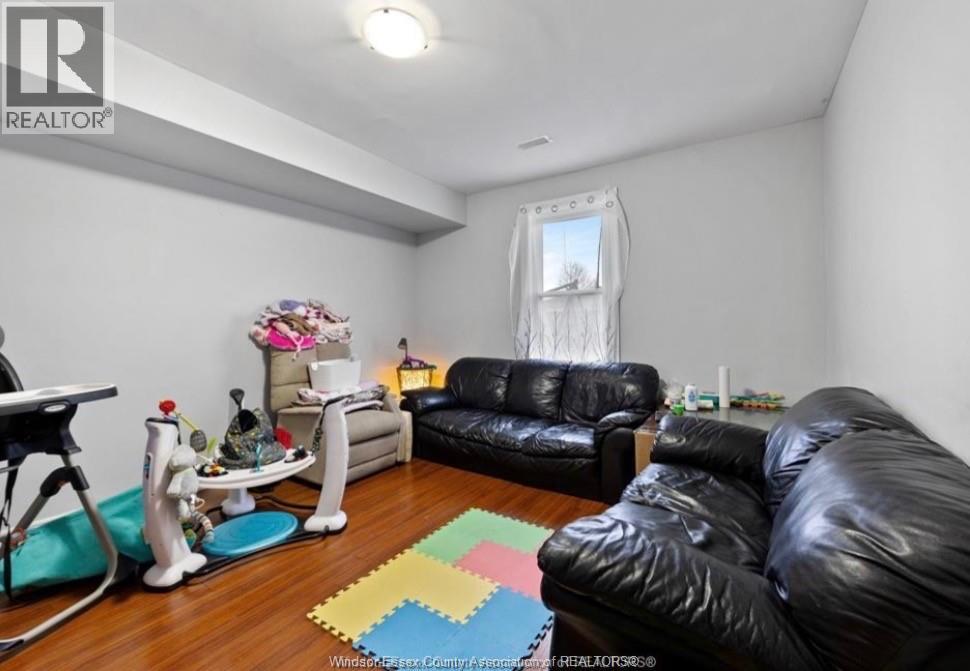 853 Pillette Unit# 2 Property Photo 7
