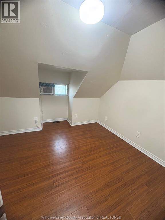 853 Pillette Unit# 2 Property Photo 11