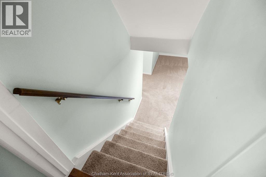 98 Cardinal Crescent Property Photo 21